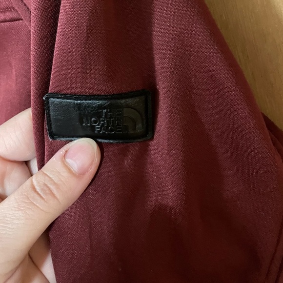 THE NORTH FACE-TakeBack Track
Jacket Maroon - Picture 3 of 5